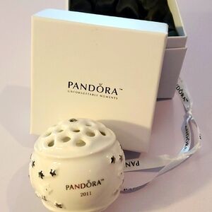 NEW - Pandora "2011" Ornament